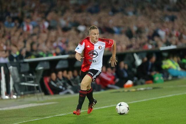 库里27分哈特三双 勇士负尼克斯跌回西部第十