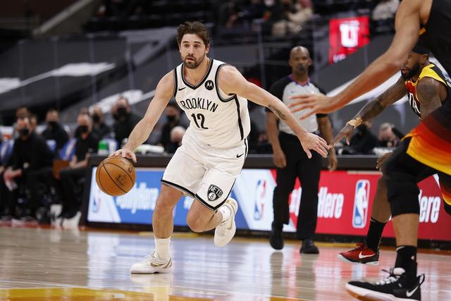 戈麦斯会与红牛集团续约3年，未来将与克洛普共事