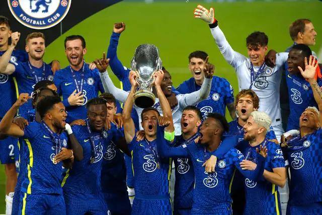 赵嘉义30分青岛胜同曦 贺希宁21分深圳负新疆